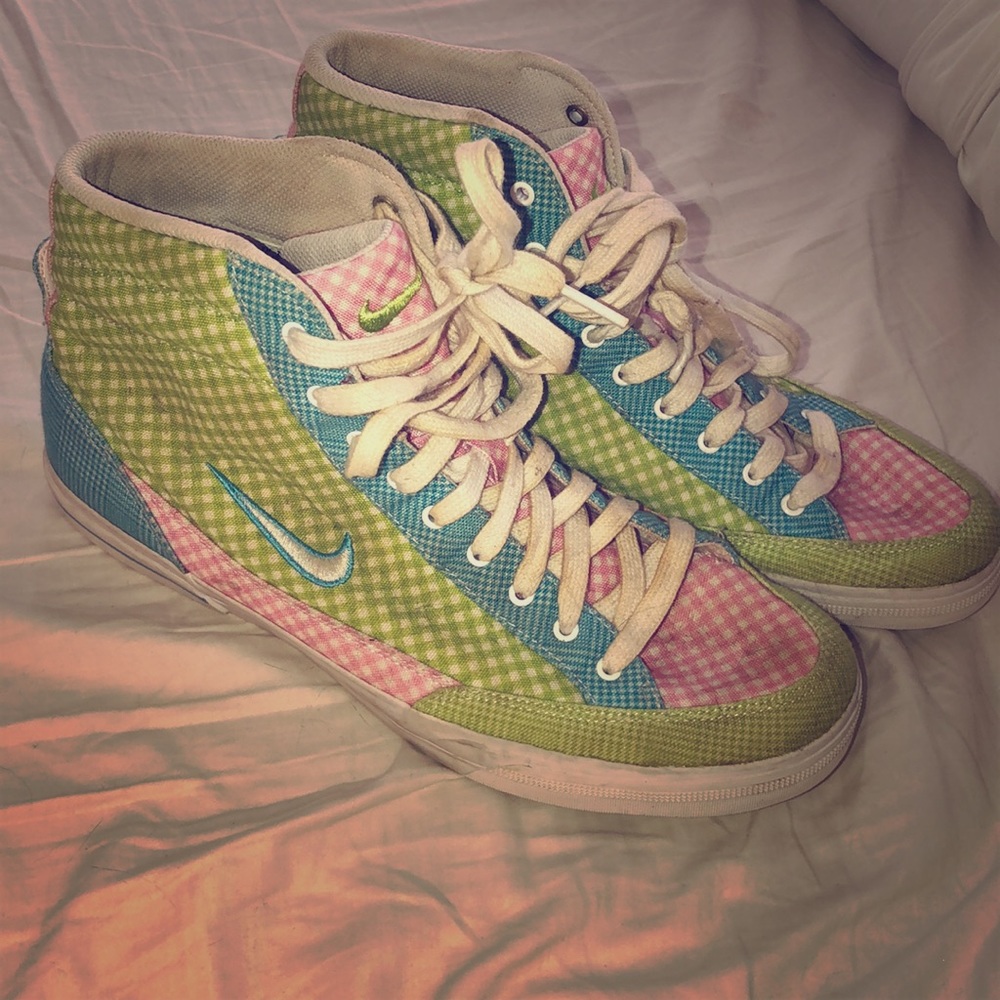 Nike Hightop Tennis Shoes